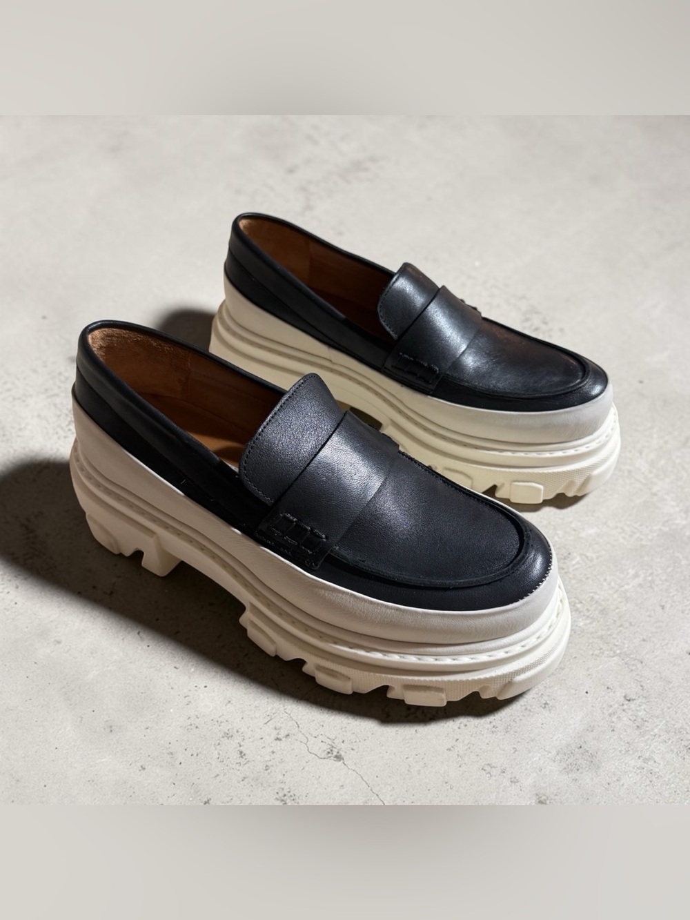 Steve Madden Black Leather Platform Loafers with Chunky White Sole - women